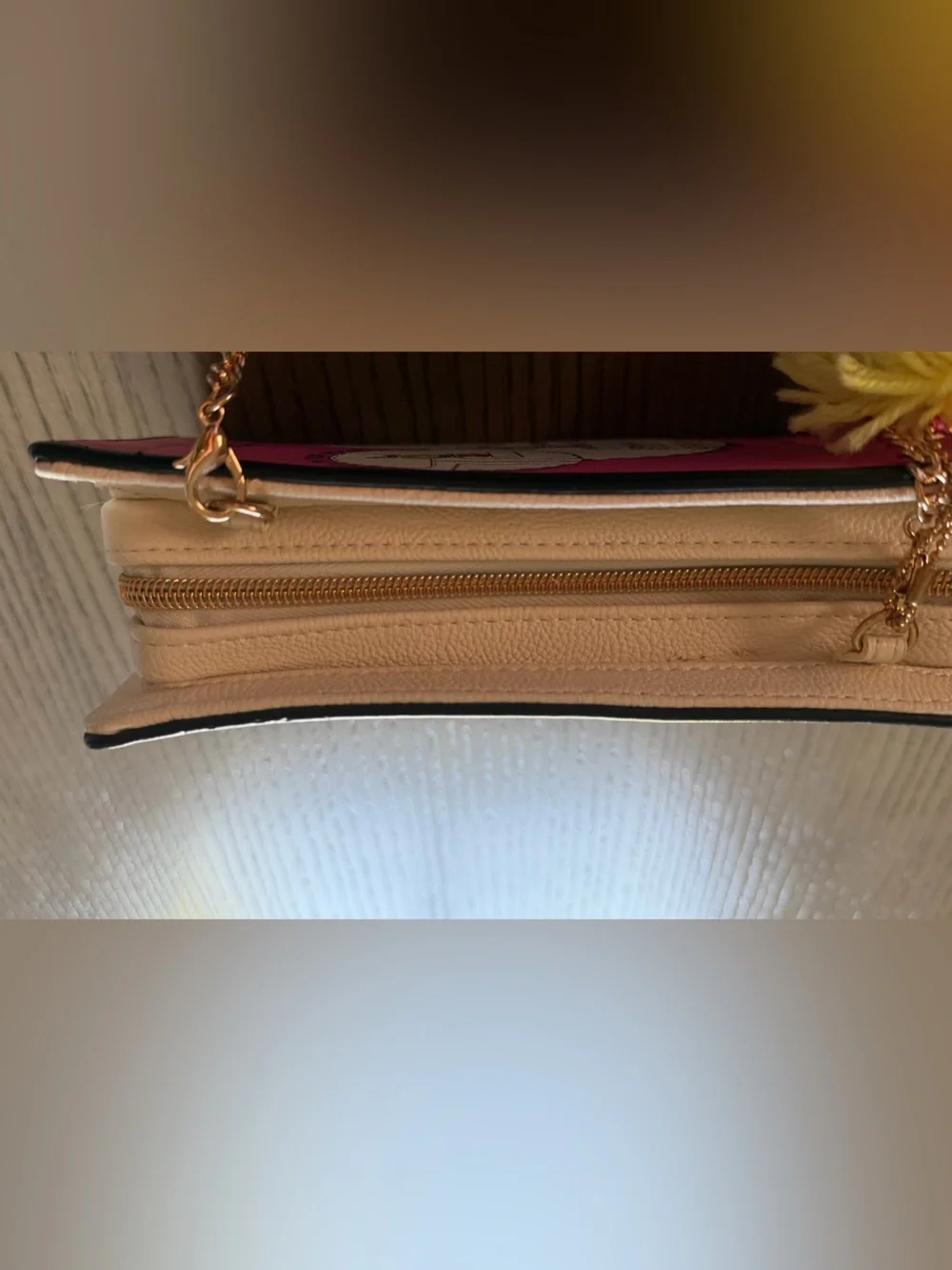 💎 RARE Betsey Johnson Kitsch Betsey’s Adventures Book Purse - Picture 7 of 10